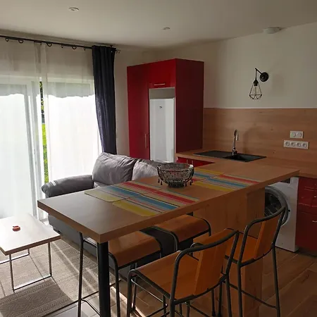 Pensión La Maison Cachee-ba 4*