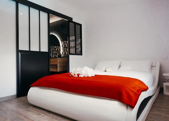 La Maison Cachee-ba לה-טסט-דה-בוש