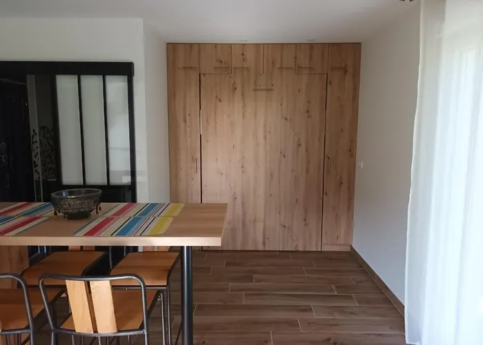 La Maison Cachee-ba לה-טסט-דה-בוש